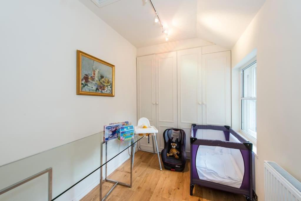Self Catering , City Centre Apartment With Parking Edimburgo Exterior foto